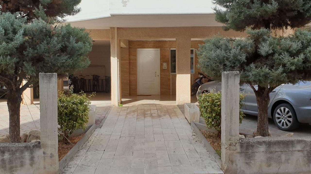 Dantis Place In Vol.2
